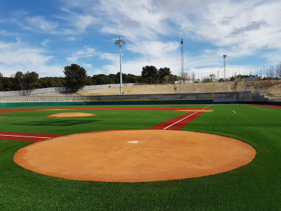 Construcción de montículo y bases de juego, para campo de béisbol